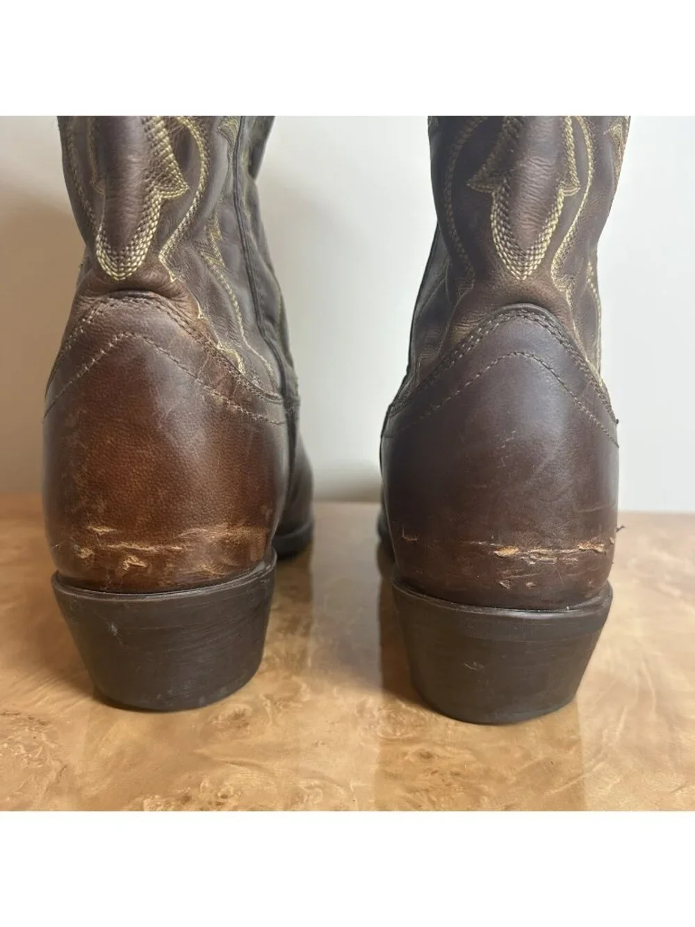 Laredo Men's 9.5D Brown Leather Western Cowboy Boots Classic Round Toe Pull-On